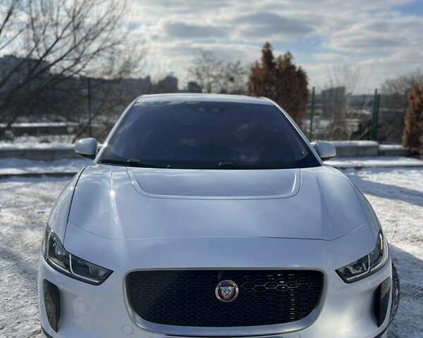 Белый Ягуар I-Pace, объемом двигателя 0 л и пробегом 150 тыс. км за 26000 $, фото 1 на Automoto.ua