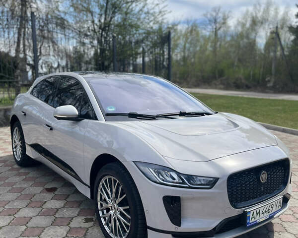 Белый Ягуар I-Pace, объемом двигателя 0 л и пробегом 100 тыс. км за 29500 $, фото 1 на Automoto.ua