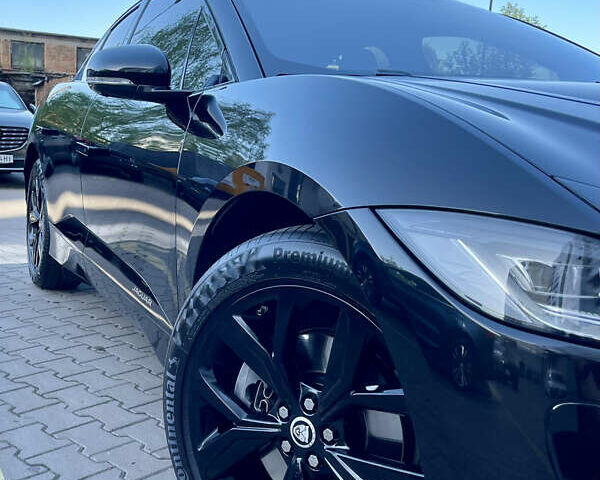 Черный Ягуар I-Pace, объемом двигателя 0 л и пробегом 102 тыс. км за 24990 $, фото 1 на Automoto.ua