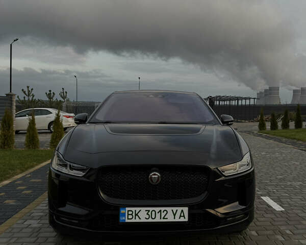 Черный Ягуар I-Pace, объемом двигателя 0 л и пробегом 115 тыс. км за 26800 $, фото 1 на Automoto.ua