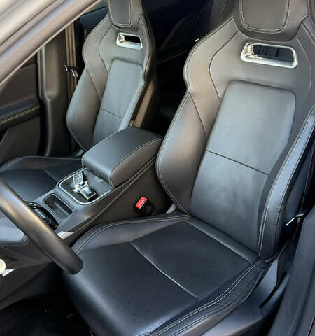 Серый Ягуар I-Pace, объемом двигателя 0 л и пробегом 87 тыс. км за 28300 $, фото 1 на Automoto.ua
