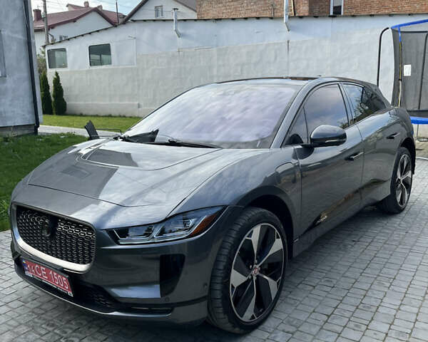 Серый Ягуар I-Pace, объемом двигателя 0 л и пробегом 101 тыс. км за 25300 $, фото 1 на Automoto.ua