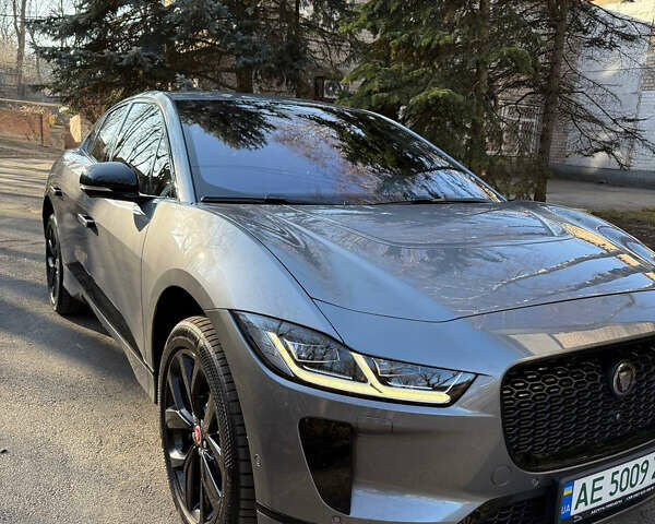 Серый Ягуар I-Pace, объемом двигателя 0 л и пробегом 49 тыс. км за 56500 $, фото 1 на Automoto.ua
