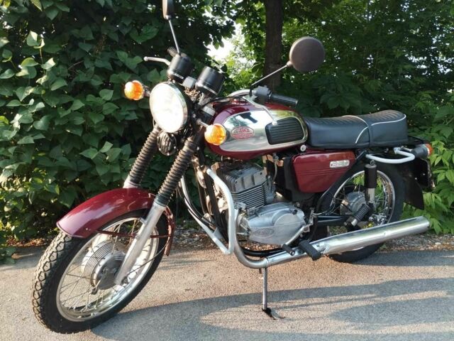 ЯВА Другая 1985 в Виннице на Automoto.ua ЯВА Другая, объемом двигателя 0.35 л и пробегом 0 тыс. км за 1159 $, фото 1 на Automoto.ua