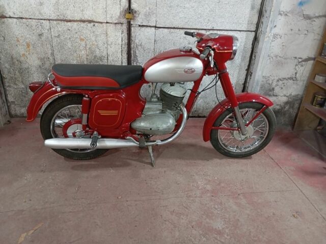 ЯВА Інша, об'ємом двигуна 0.25 л та пробігом 0 тис. км за 1005 $, фото 1 на Automoto.ua