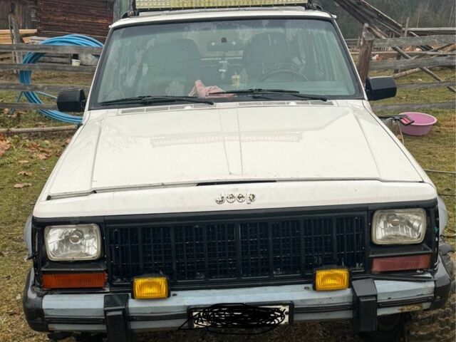 Белый Джип Чероки, объемом двигателя 2.5 л и пробегом 254 тыс. км за 4600 $, фото 1 на Automoto.ua