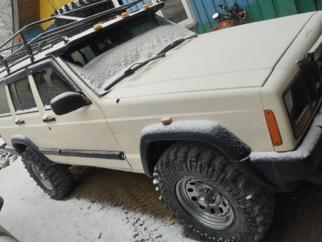 Білий Джип Cherokee, об'ємом двигуна 0 л та пробігом 261 тис. км за 5000 $, фото 1 на Automoto.ua