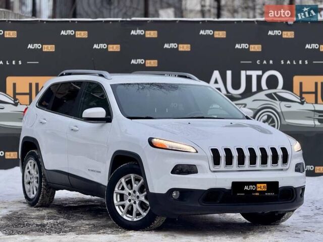 Білий Джип Cherokee, об'ємом двигуна 2.36 л та пробігом 166 тис. км за 11500 $, фото 1 на Automoto.ua
