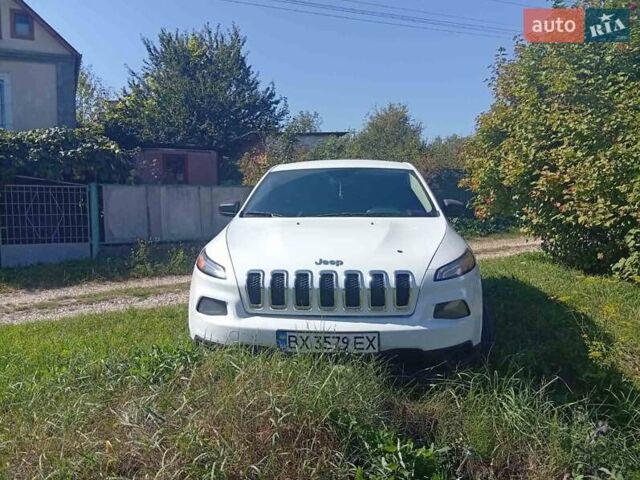 Білий Джип Cherokee, об'ємом двигуна 2.36 л та пробігом 190 тис. км за 12800 $, фото 1 на Automoto.ua