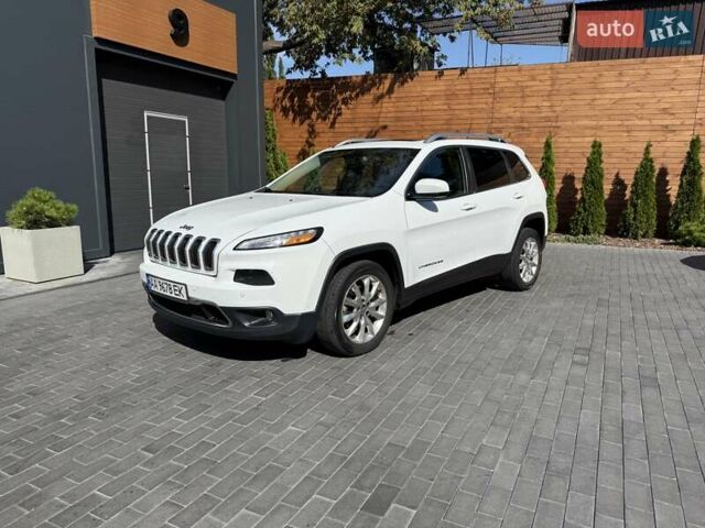 Білий Джип Cherokee, об'ємом двигуна 2.36 л та пробігом 185 тис. км за 12900 $, фото 1 на Automoto.ua