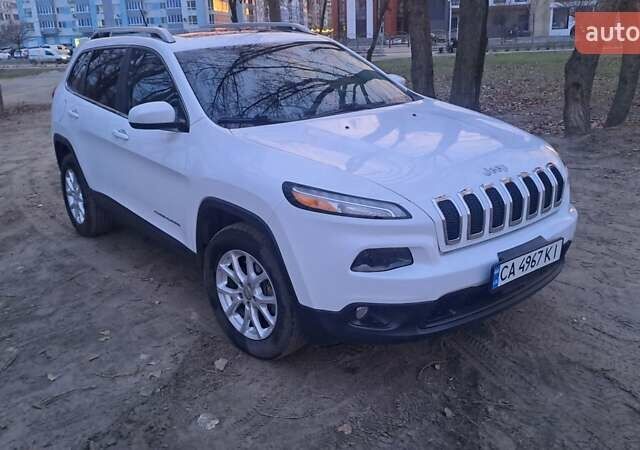 Білий Джип Cherokee, об'ємом двигуна 2.36 л та пробігом 147 тис. км за 13310 $, фото 1 на Automoto.ua