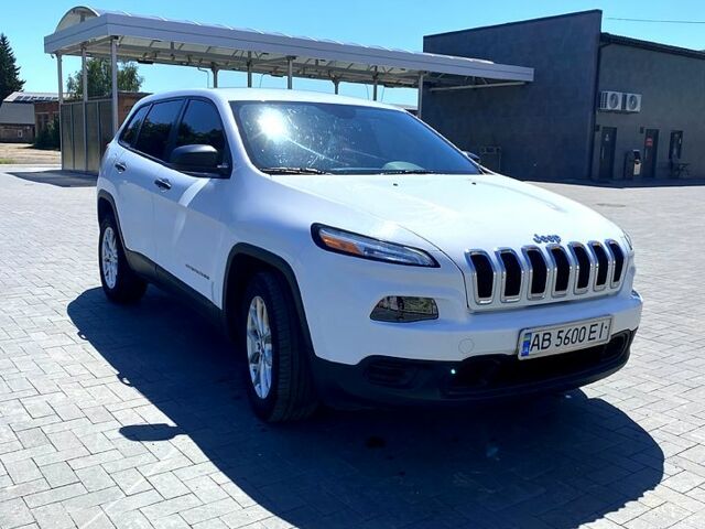 Білий Джип Cherokee, об'ємом двигуна 2.4 л та пробігом 167 тис. км за 9700 $, фото 1 на Automoto.ua