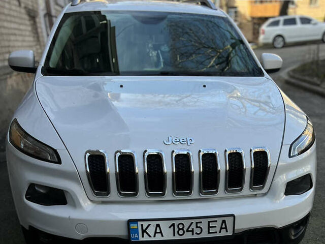 Білий Джип Cherokee, об'ємом двигуна 2.36 л та пробігом 152 тис. км за 16000 $, фото 1 на Automoto.ua