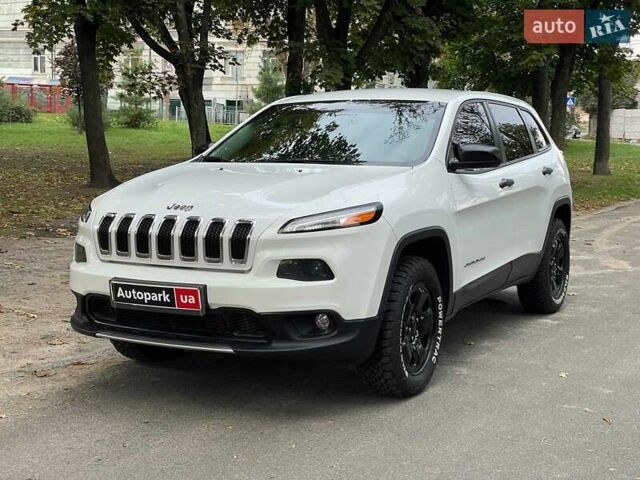 Білий Джип Cherokee, об'ємом двигуна 2.4 л та пробігом 290 тис. км за 12490 $, фото 1 на Automoto.ua
