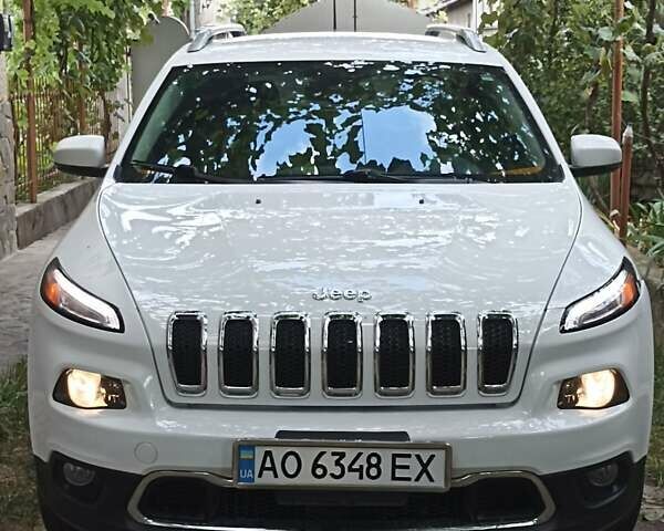 Білий Джип Cherokee, об'ємом двигуна 2.4 л та пробігом 123 тис. км за 17499 $, фото 1 на Automoto.ua