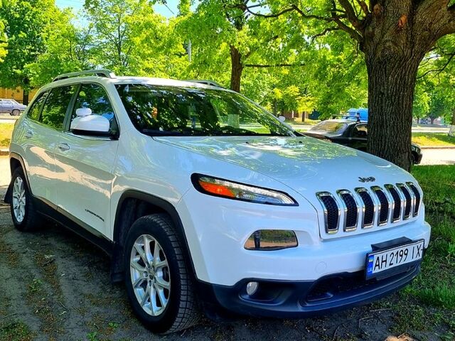 Білий Джип Cherokee, об'ємом двигуна 2.4 л та пробігом 141 тис. км за 12000 $, фото 1 на Automoto.ua