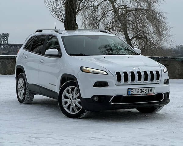 Белый Джип Чероки, объемом двигателя 2.36 л и пробегом 184 тыс. км за 11800 $, фото 1 на Automoto.ua