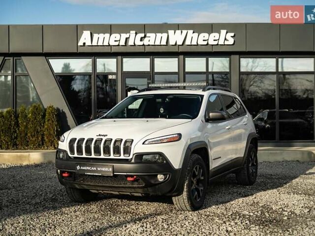 Белый Джип Чероки, объемом двигателя 3.24 л и пробегом 186 тыс. км за 17900 $, фото 1 на Automoto.ua