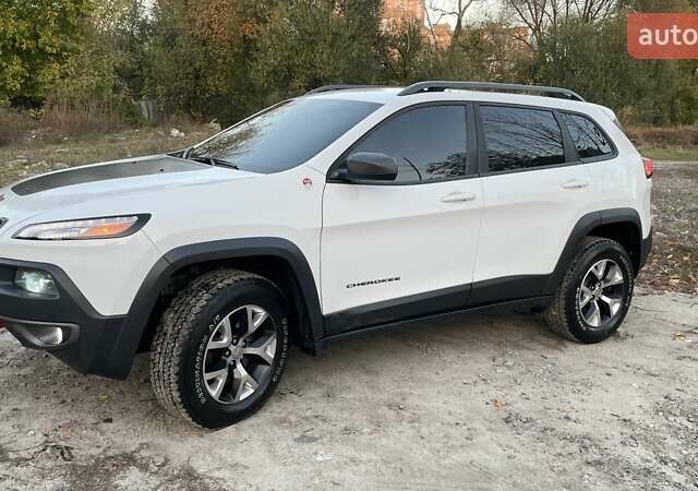 Білий Джип Cherokee, об'ємом двигуна 3.2 л та пробігом 154 тис. км за 15350 $, фото 1 на Automoto.ua