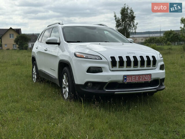 Белый Джип Чероки, объемом двигателя 2.4 л и пробегом 179 тыс. км за 11900 $, фото 1 на Automoto.ua
