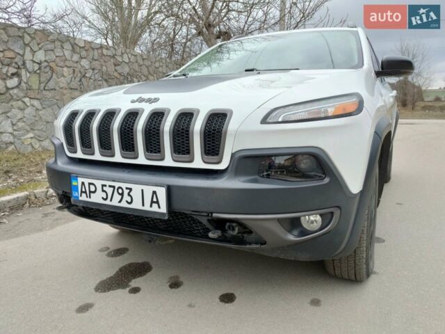 Білий Джип Cherokee, об'ємом двигуна 3.2 л та пробігом 75 тис. км за 19000 $, фото 1 на Automoto.ua