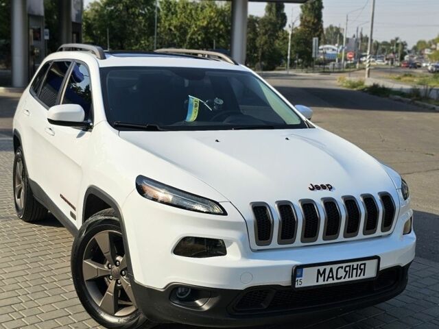 Білий Джип Cherokee, об'ємом двигуна 3.2 л та пробігом 136 тис. км за 14500 $, фото 1 на Automoto.ua