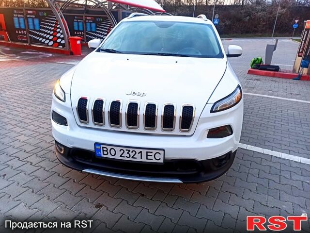 Белый Джип Чероки, объемом двигателя 2.4 л и пробегом 0 тыс. км за 14000 $, фото 1 на Automoto.ua