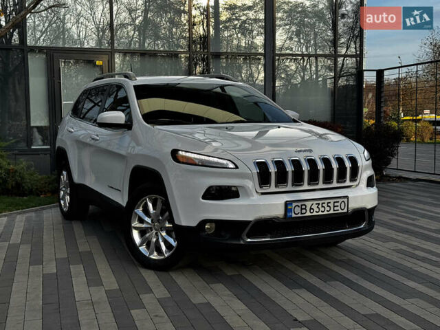 Білий Джип Cherokee, об'ємом двигуна 2.36 л та пробігом 155 тис. км за 13900 $, фото 1 на Automoto.ua