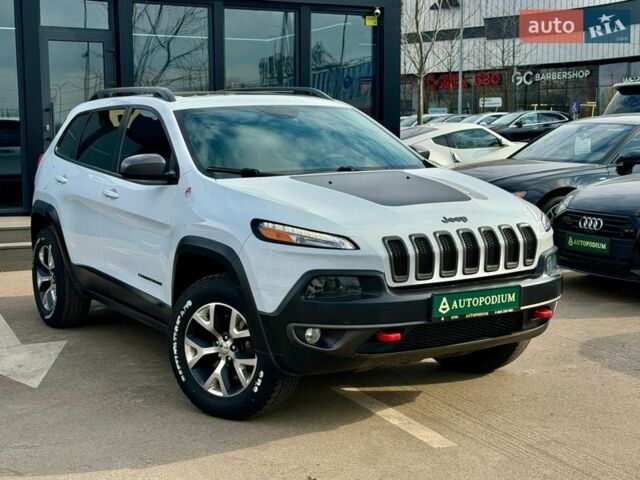 Білий Джип Cherokee, об'ємом двигуна 3.24 л та пробігом 109 тис. км за 14900 $, фото 1 на Automoto.ua