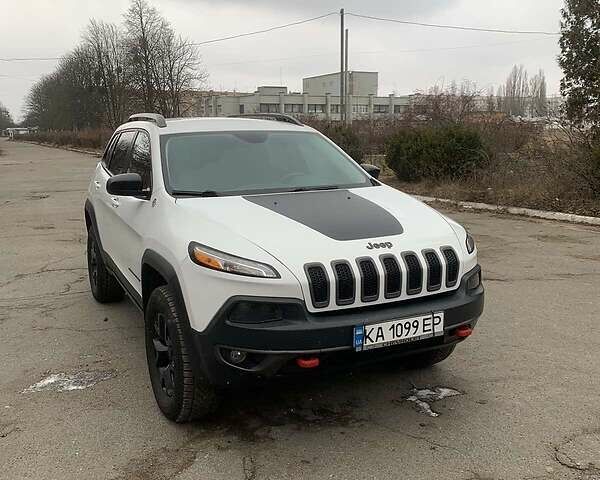 Білий Джип Cherokee, об'ємом двигуна 3.2 л та пробігом 163 тис. км за 16000 $, фото 1 на Automoto.ua