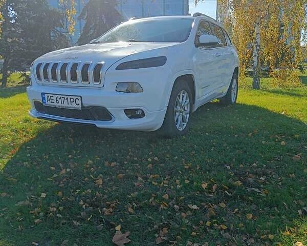 Білий Джип Cherokee, об'ємом двигуна 2.36 л та пробігом 188 тис. км за 14555 $, фото 1 на Automoto.ua