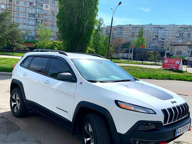 Білий Джип Cherokee, об'ємом двигуна 2.4 л та пробігом 96 тис. км за 18600 $, фото 1 на Automoto.ua