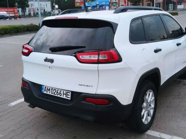 Білий Джип Cherokee, об'ємом двигуна 2.4 л та пробігом 166 тис. км за 14400 $, фото 1 на Automoto.ua