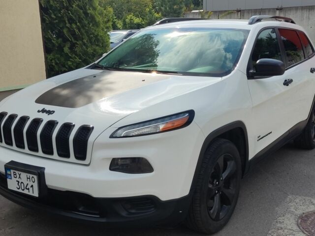 Білий Джип Cherokee, об'ємом двигуна 2.4 л та пробігом 140 тис. км за 14800 $, фото 1 на Automoto.ua