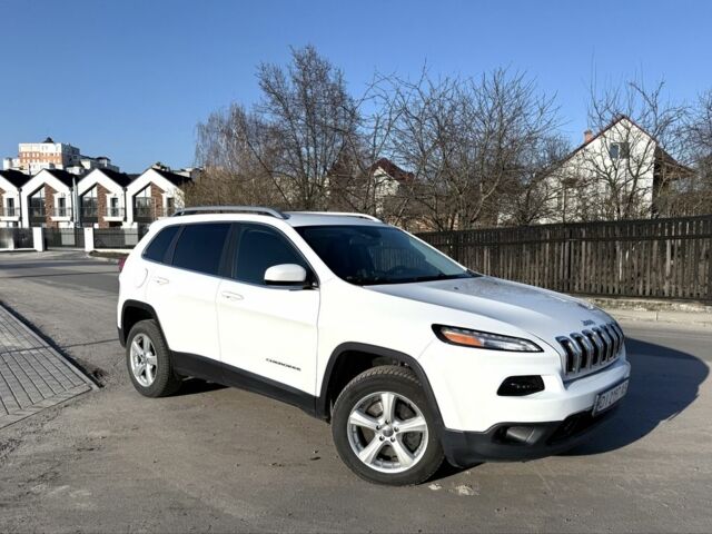 Белый Джип Чероки, объемом двигателя 2.4 л и пробегом 185 тыс. км за 15700 $, фото 1 на Automoto.ua