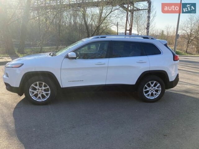 Белый Джип Чероки, объемом двигателя 3.24 л и пробегом 150 тыс. км за 15600 $, фото 1 на Automoto.ua