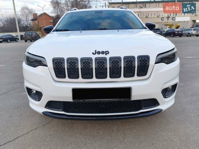 Білий Джип Cherokee, об'ємом двигуна 2 л та пробігом 75 тис. км за 22999 $, фото 1 на Automoto.ua