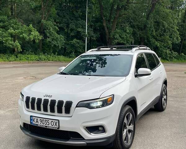 Білий Джип Cherokee, об'ємом двигуна 3.24 л та пробігом 122 тис. км за 20000 $, фото 1 на Automoto.ua