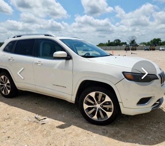 Білий Джип Cherokee, об'ємом двигуна 3.2 л та пробігом 69 тис. км за 18000 $, фото 1 на Automoto.ua