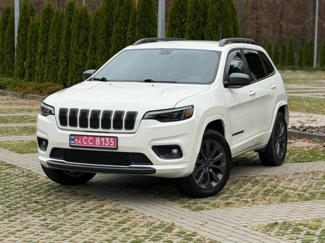 Белый Джип Чероки, объемом двигателя 0 л и пробегом 115 тыс. км за 16999 $, фото 1 на Automoto.ua