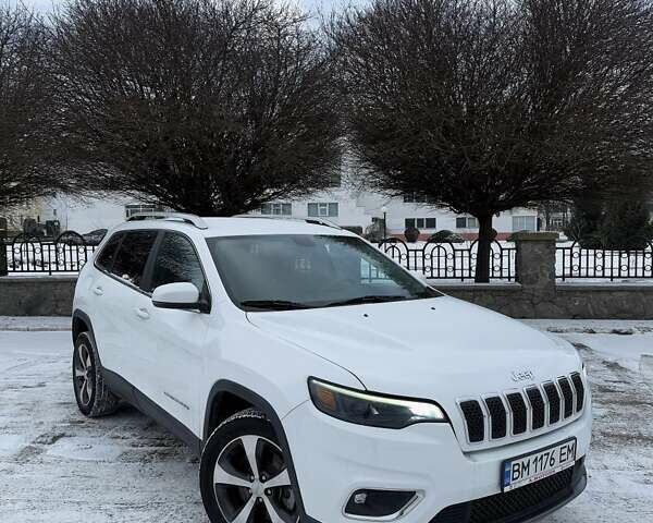 Белый Джип Чероки, объемом двигателя 2.36 л и пробегом 127 тыс. км за 16700 $, фото 1 на Automoto.ua