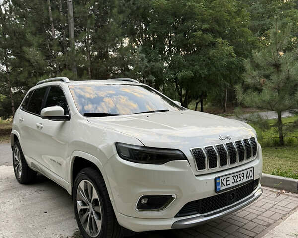 Белый Джип Чероки, объемом двигателя 2.18 л и пробегом 76 тыс. км за 24500 $, фото 1 на Automoto.ua