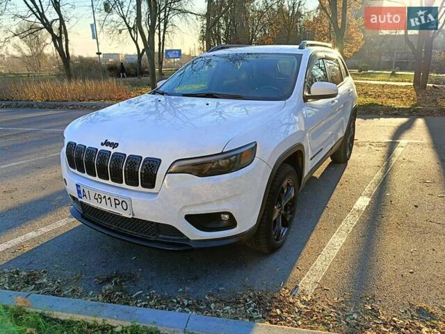 Білий Джип Cherokee, об'ємом двигуна 2.36 л та пробігом 171 тис. км за 15600 $, фото 1 на Automoto.ua
