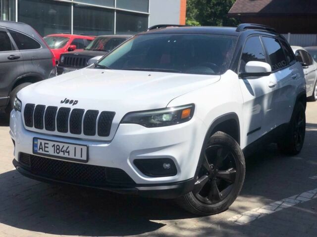 Білий Джип Cherokee, об'ємом двигуна 2.4 л та пробігом 99 тис. км за 17500 $, фото 1 на Automoto.ua