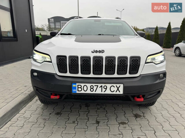 Білий Джип Cherokee, об'ємом двигуна 3.24 л та пробігом 125 тис. км за 18500 $, фото 1 на Automoto.ua