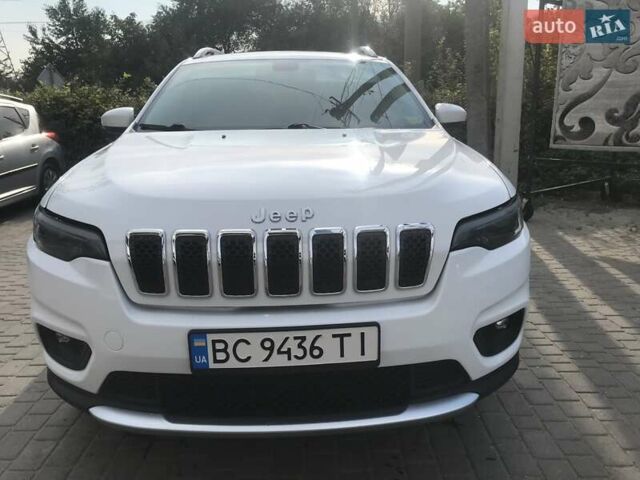 Білий Джип Cherokee, об'ємом двигуна 2.36 л та пробігом 46 тис. км за 17900 $, фото 1 на Automoto.ua