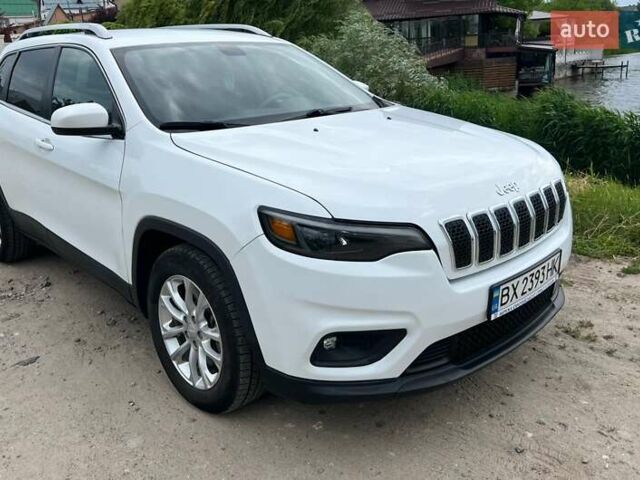 Джип Чероки 2018 в Хмельницком на Automoto.ua Белый Джип Чероки, объемом двигателя 2.36 л и пробегом 165 тыс. км за 19000 $, фото 1 на Automoto.ua