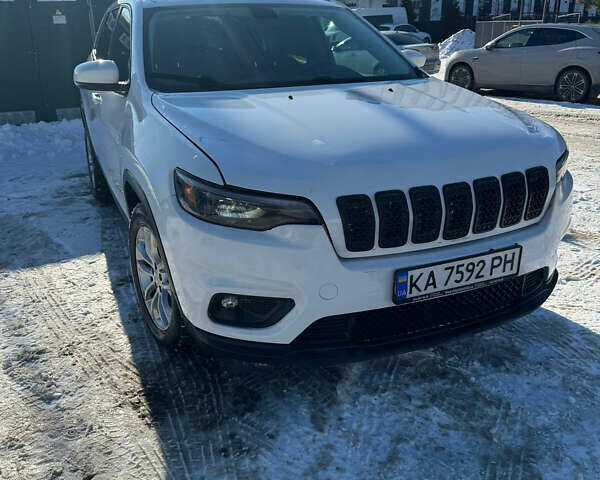 Білий Джип Cherokee, об'ємом двигуна 3.24 л та пробігом 44 тис. км за 14999 $, фото 1 на Automoto.ua