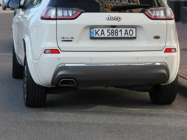Білий Джип Cherokee, об'ємом двигуна 2.17 л та пробігом 74 тис. км за 27500 $, фото 1 на Automoto.ua