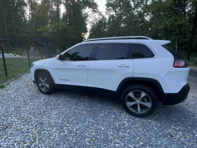 Білий Джип Cherokee, об'ємом двигуна 2.36 л та пробігом 187 тис. км за 17200 $, фото 1 на Automoto.ua